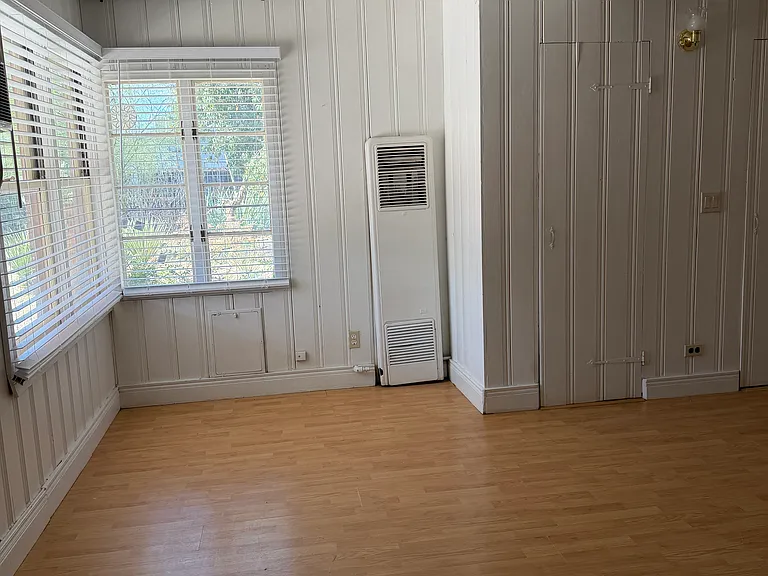 1645 E Prince Rd — Photo 5