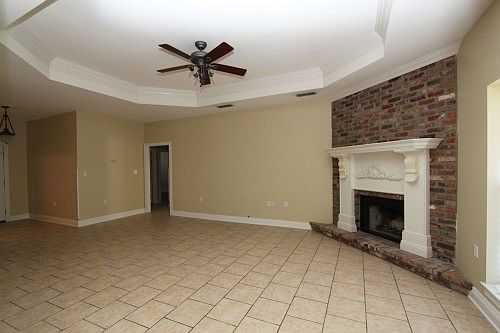 4th image of 153 Lindsey Dr
