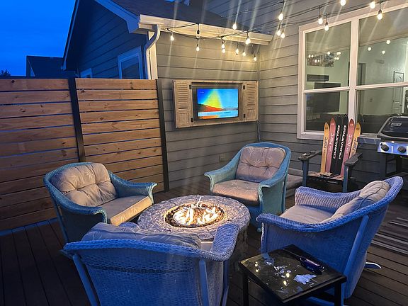 patio at night
