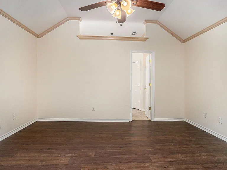 1307 Hyde Park Blvd — Photo 15