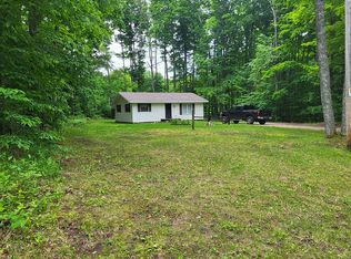 3323 Coolwater Ave, Johannesburg, MI 49751