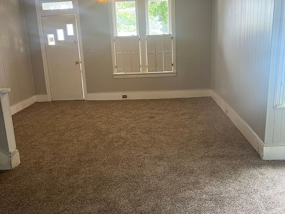 2nd image of 525 W Market St
