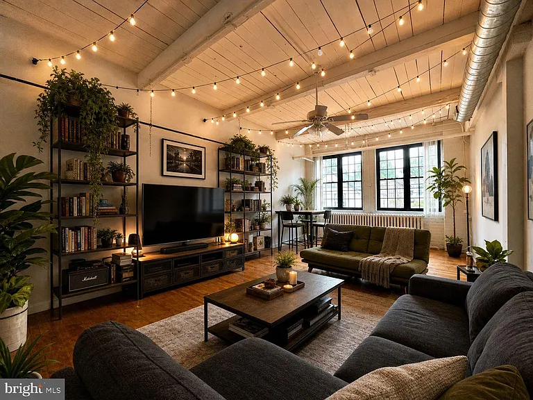 14 W Harvey St #16-2C — Photo 4
