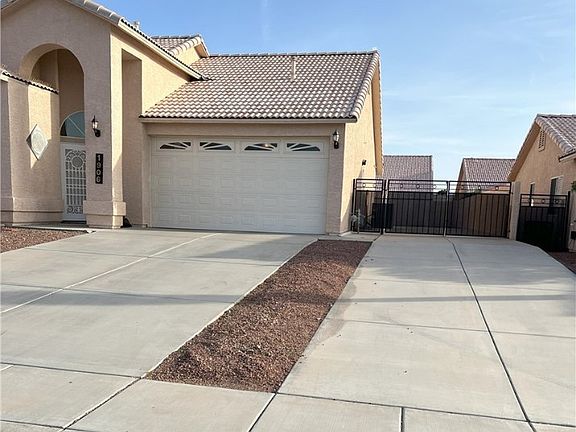3rd image of 1906 E Havasu Lake Drive
