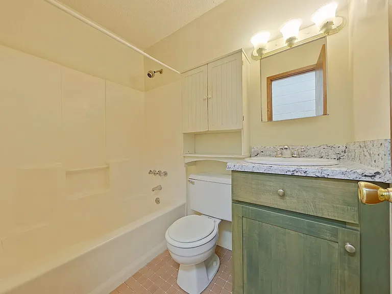 9-web-or-mls-6 Bathroom-3_03302026