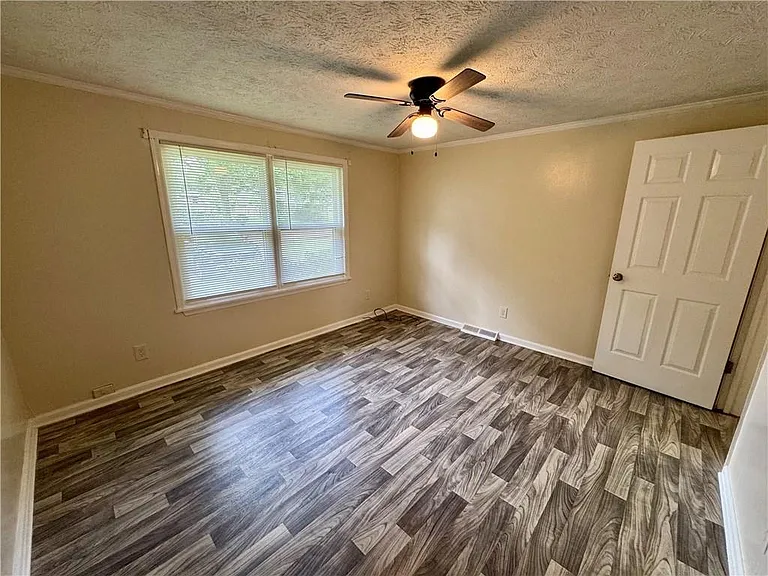 7 Sherwood Loop — Photo 33