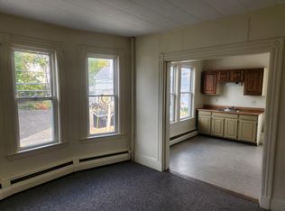 173 Oak St APT 3, Lewiston, ME 04240