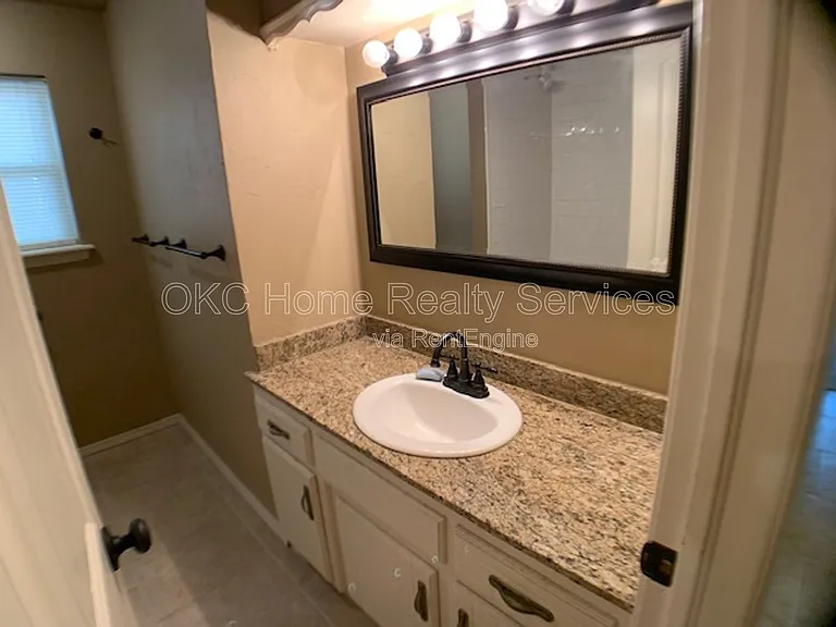5809 NW 62nd St — Photo 18