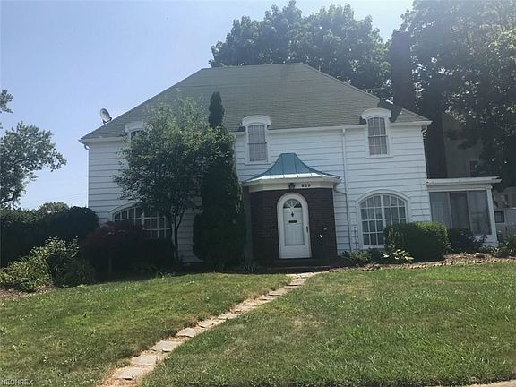 2nd image of 839 Parkview Ave