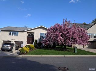 281 Ash St, Englewood Cliffs, NJ 07632