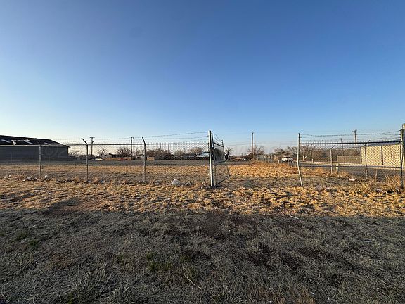 3rd image of 3400 W Amarillo Blvd