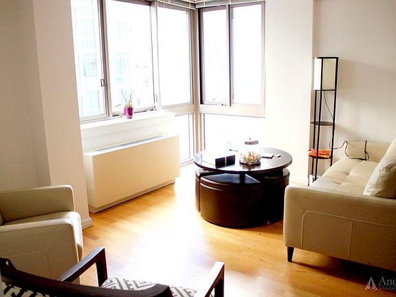2nd image of 2 Gold St APT 17A
