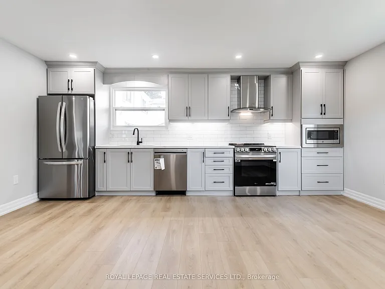 2 Thorndale Ave #C — Photo 9