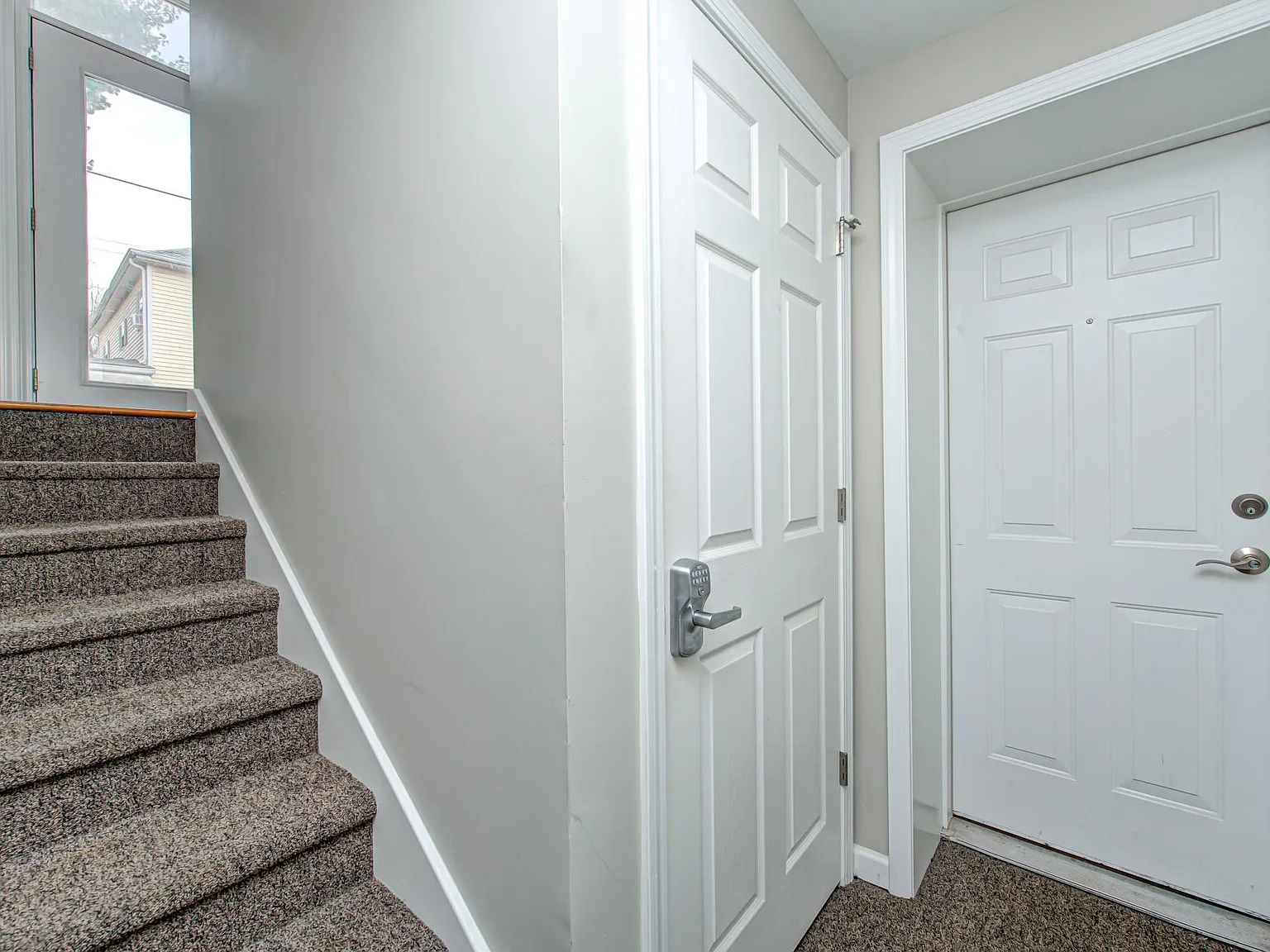 2 bed, 1000 sqft, $1,450 — Photo 4