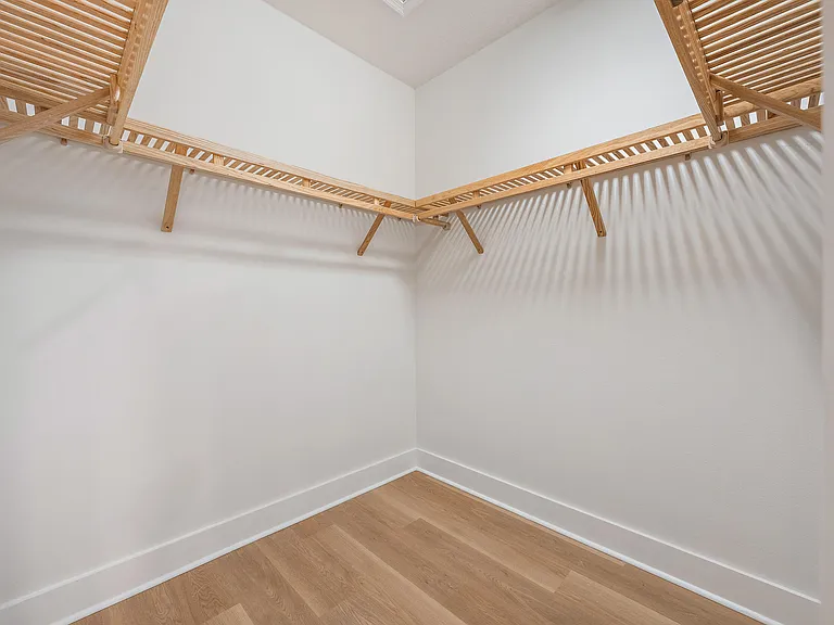 601 Resort Ln — Photo 15