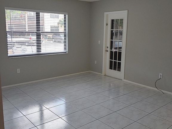 5th image of 2460 SE Garden Ter #601