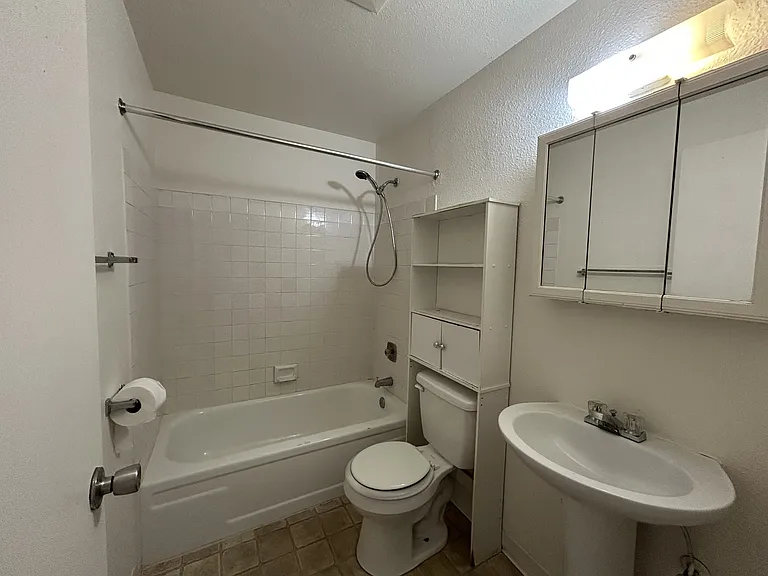 15280 Macadam Rd S #E303 — Photo 7