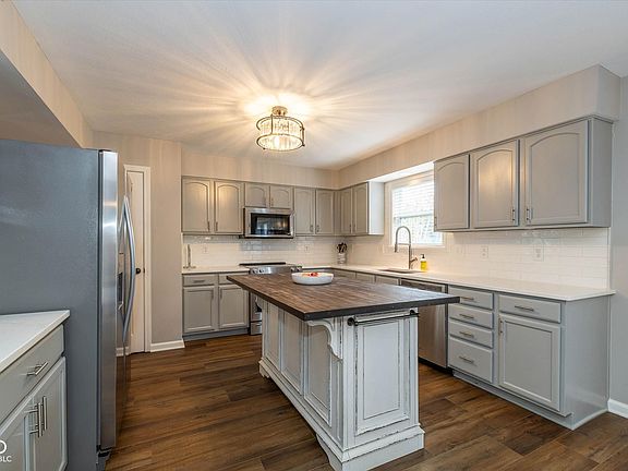 5th image of 11461 Niagara Dr