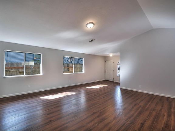 5th image of 4134 4th Ave