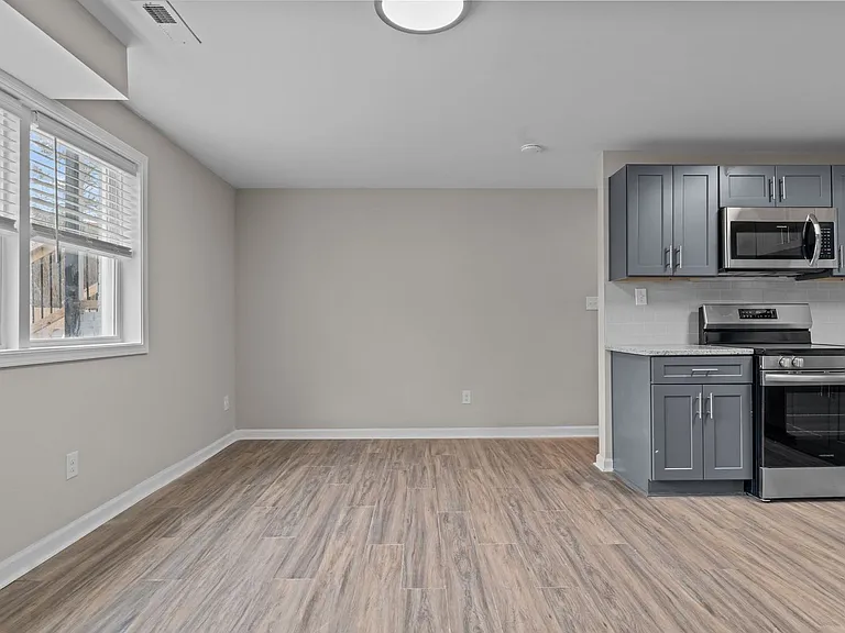 Liberty Point Apartments — Photo 47