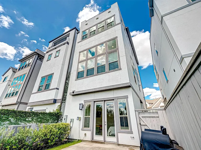 715 Algona Ave — Photo 42