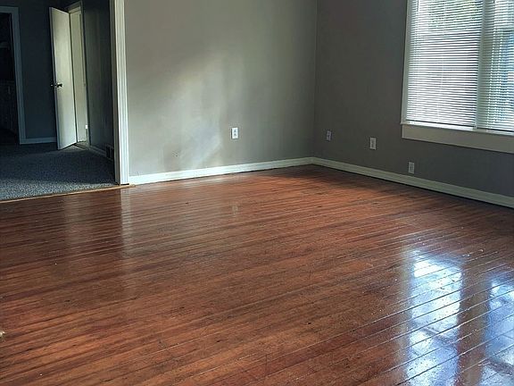 2nd image of 215 S 12th St