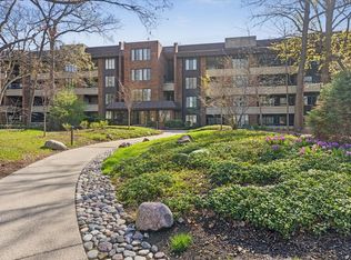 (Undisclosed Address), Hinsdale, IL 60521