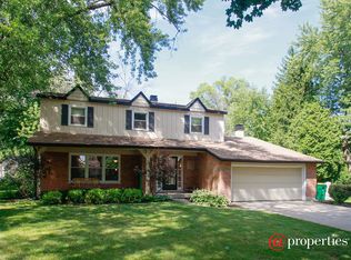 492 Trinity Ct, Buffalo Grove, IL 60089