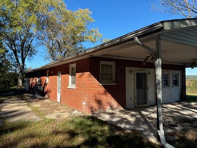 4th image of 213 Pendleton Branch Rd