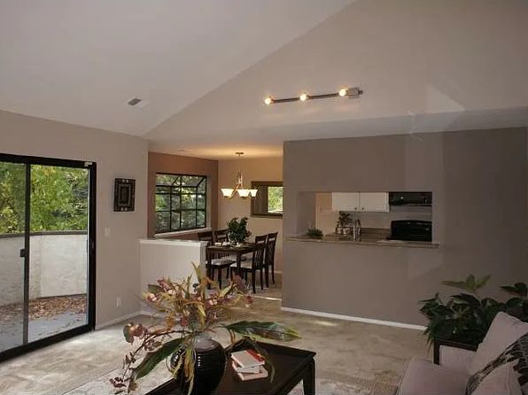 21100 Gary Dr APT 313
