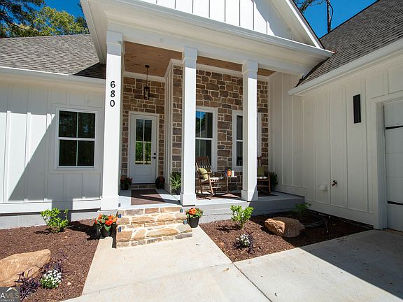 2nd image of 680 Ponderosa Ct