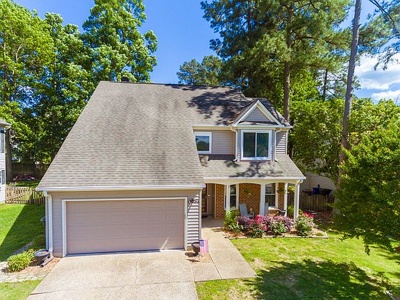 2nd image of 428 Truxtun Ct