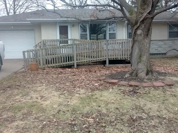 5064 Long Lake Rd, Mounds View, MN 55112