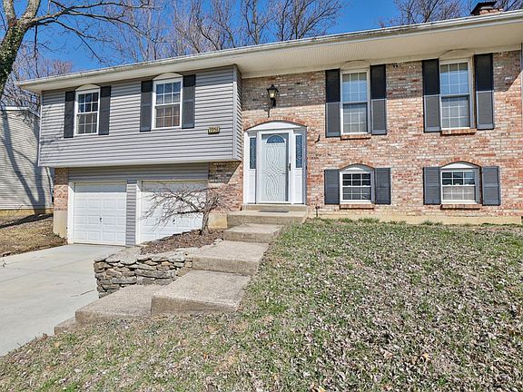 3rd image of 9958 Greenriver Dr