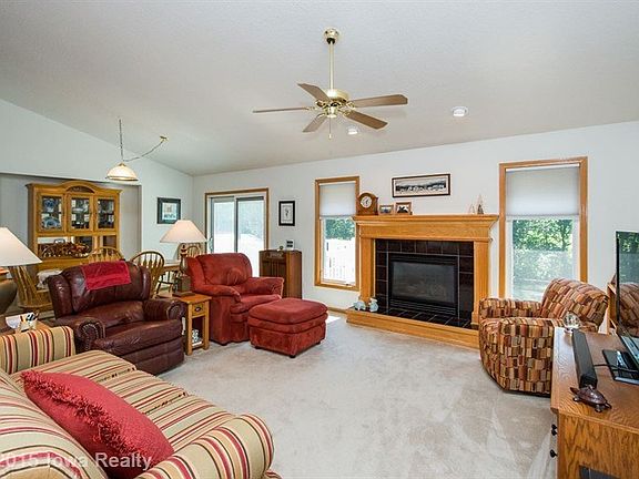 2nd image of 9230 Timberwood Dr