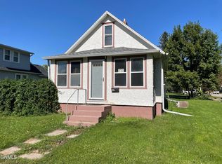 502 3rd St SW, Jamestown, ND 58401