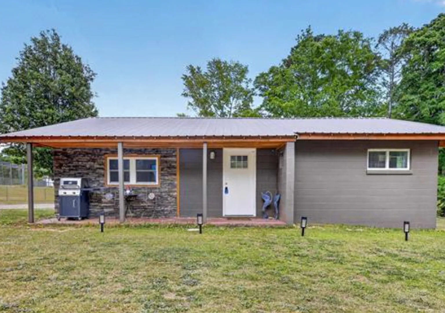 Gorgeous renovated home! — Photo 1