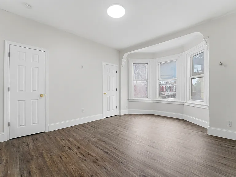 5155 Wyalusing Ave — Photo 14