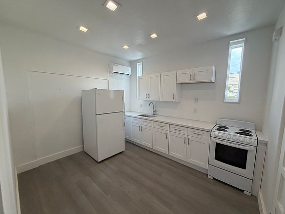 3rd image of 1968 NW 24th Ave #2-1