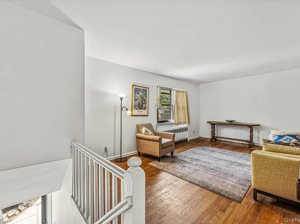 220-15 75th Avenue #86A2, Oakland Gardens, NY 11364