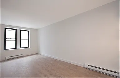 Rented by R New York