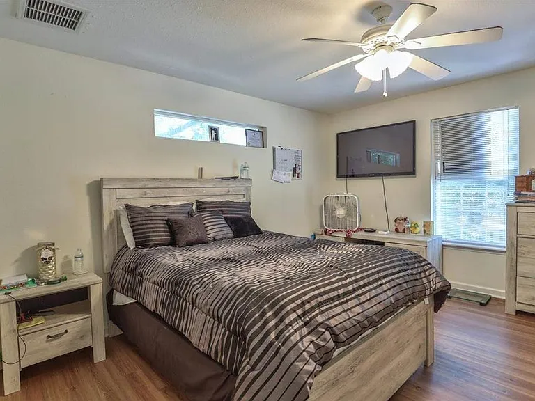 924 Ashburn Dr #2 — Photo 17