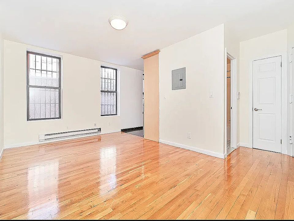 1st image of 283 Mott St APT 3R