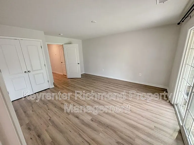 1404 Whitehurst Way — Photo 4