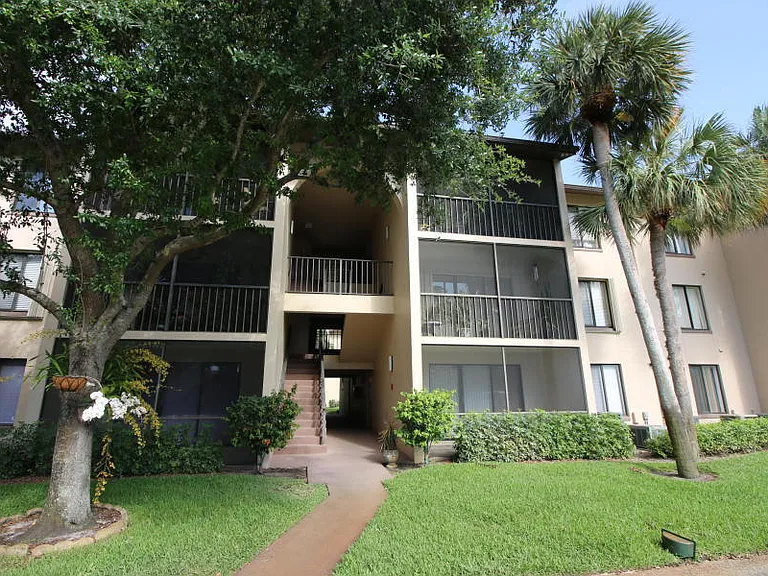 201 Foxtail Dr #C1 — Photo 2