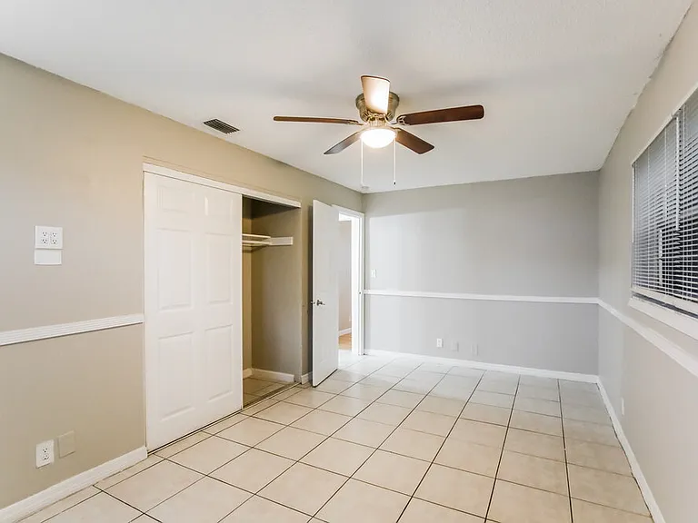 425 SW 74th Ave — Photo 9