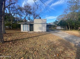 207 Oak Ridge Dr, Byron, GA 31008