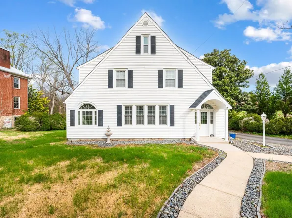 282 S Main St, Amherst, VA 24521