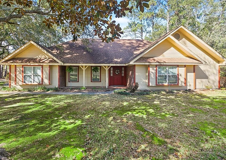 1st image of 405 Parlange Dr