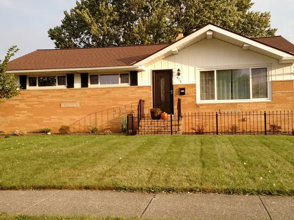 471 E Hillsdale Ave, Seven Hills, OH 44131